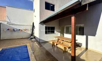 Imagem 4: Casa à Venda: 4 Quartos sendo 3 Suítes e Varanda Gourmet no Residencial Palmeiras