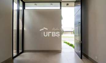 Imagem 2: Térrea para venda com 253 metros quadrados com 4 quartos