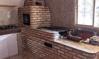 Imagem 4: Sítio de 4.000 m², com casa, chalé, pomar, nascente dentro, localizado em Jaboticatubas