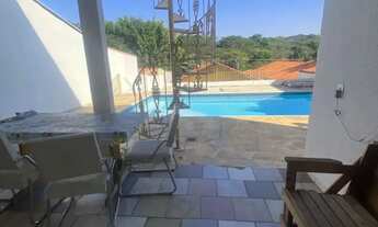 Imagem 2: Térrea para venda tem 184 metros quadrados com 5 quartos