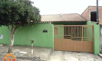 Imagem: Casa à Venda com 3 Dormitórios (1 Suíte)