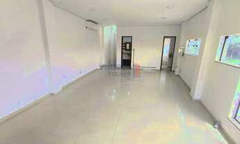 Imagem 2: Sala Comercial de 60 m² para Aluguel no Centro de Taubaté Porcelanato, AR e Infraestrutur