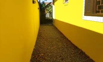 Imagem 5: Casa com piscina em Guaratuba, três quartos e churrasqueira