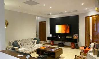 Imagem 7: Casa de condomínio sobrado para venda tem 364 metros quadrados com 5 quartos