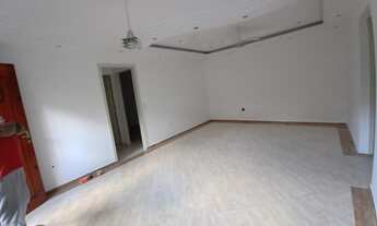 Imagem 3: LINDA CASA (QUINTAL C/ + 03 CS) - 100 m2 - COM 03 QUARTOS SENDO 02 SUÍTES - 01 VG - PARQU