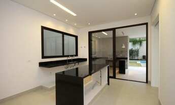 Imagem 5: Casa de 465 metros quadrados no bairro Tamboré com 4 quartos