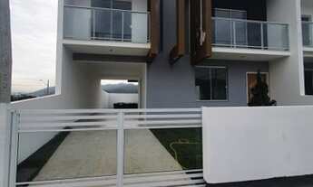 Imagem 2: Belíssimo sobrado de 3 quartos com piscina no Bairro Forquilhas em São José-SC