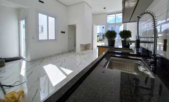 Imagem 3: Casa térrea de esquina para venda possui 132m² com 3 quartos em Ipanema Residence- Porto A