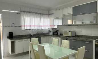 Imagem 5: Casa de condomínio sobrado para venda tem 210 metros quadrados com 3 quartos