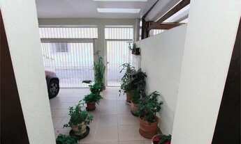 Imagem 3: Casa espaçosa com varandão - 3 dorm sendo 1 suite