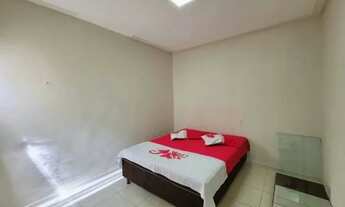 Imagem 7: A casa possui 2 quartos e 2 banheiros, sala, cozinha e quintal. Fica no Centená