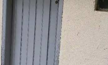 Imagem 2: Quarto no centro, semi-mobiliado, livre de custos por $ 600,00