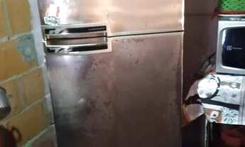 Imagem: Geladeira inox