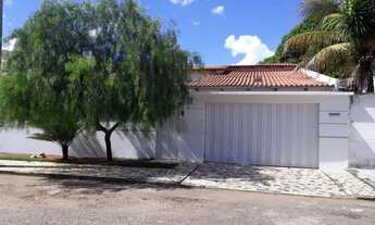 Imagem: Uruaçu - Casa 4 quartos - Centro particular