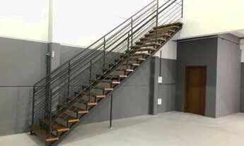 Imagem 2: OPORTUNIDADE !! Galpão / depósito com 4 vagas na garagem