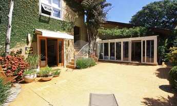 Imagem 2: Casa térrea em rua fechada