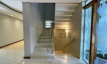 Imagem 5: CASA LINDA em Condomínio - Venda com 5 dts c/ suítes - 900m²