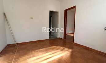 Imagem 4: Casa para aluguel, 2 quartos, 1 vaga, Martins - Uberlândia/MG