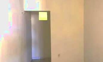 Imagem 5: Casa com 40m², 02 quartos sendo um deles uma suíte, 01 banheiro, cozinha, sala, área de se