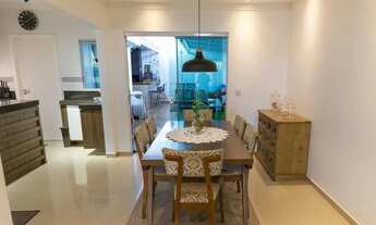 Imagem 7: Casa para venda com 297 metros quadrados com 3 quartos em Cristo Rei - Curitiba - Paraná