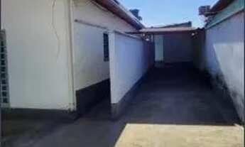 Imagem 4: Casa com 2 barracões