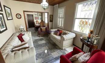 Imagem 3: Casa com pátio com 3 dormitórios, 2 banheiros e 4 vagas