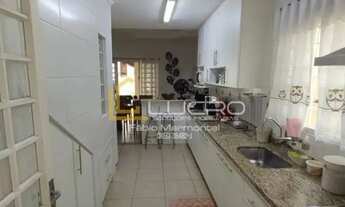 Imagem 15: Sobrado para venda com 385 m² e 3 quartos em Jardim Estoril, Bauru - SP