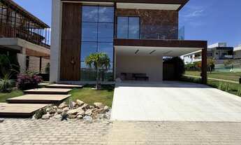 Imagem: Casa com um terreno ao lado da área verde