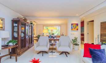 Imagem 5: Oportunidade Única no Bairro Três Figueiras - Exclusividade, Conforto e Sofisticação em um