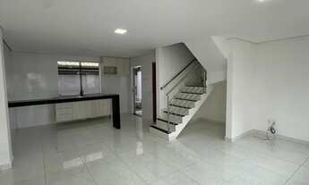 Imagem 2: Casa para aluguel tem 180 metros quadrados com 3 quartos em Manacás - Belo Horizonte - MG