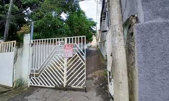 Imagem: Casa a venda com 2 quartos em Vila Valqueire