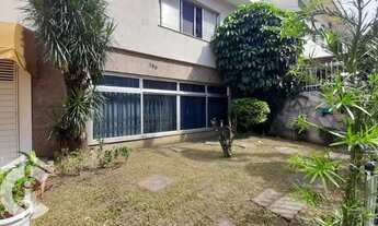 Imagem: Casa à venda com 3 quartos, 1 suíte, 3