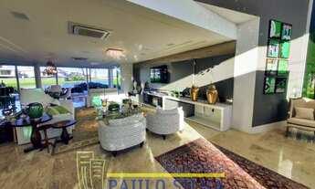 Imagem 4: Sobrado com 700m², 5 suítes, elevador, vista para o lago