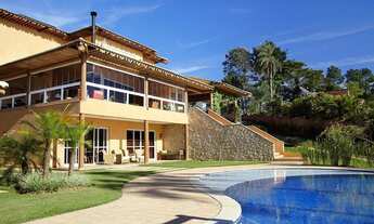 Imagem 3: Casa completa à beira da represa de Ibiúna