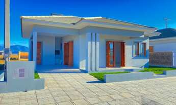 Imagem 2: Casa para venda tem 212 metros quadrados com 3 quartos em Jardim Raiante - Arroio do Sal