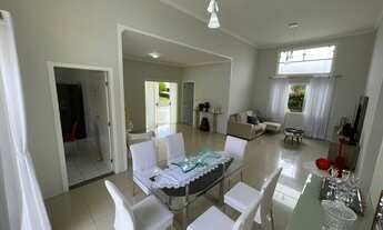 Imagem: Casa de Condomínio com 4 quartos sendo