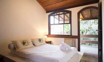 Imagem 3: Casa espaçosa com cinco quartos no centro de Búzios