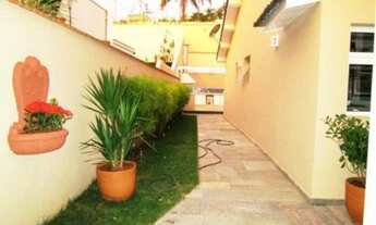 Imagem 3: Casa de 380 metros quadrados no bairro Alphaville Residencial 2 com 4 quartos