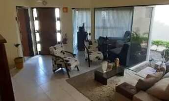 Imagem 5: Casa de condomínio sobrado para venda possui 315 metros quadrados com 3 quartos