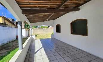 Imagem 3: Casa para aluguel e venda possui 500 metros quadrados com 3 quartos