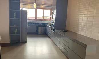 Imagem 3: Casa de condomínio para aluguel tem 475 metros quadrados com 5 quartos