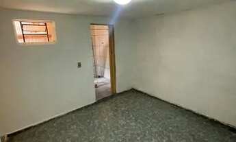Imagem 3: Aluga-se 1 sala, 1 cozinha, 2 quartos, 1 banheiro, 1 vaga na garagem