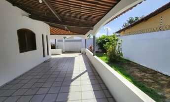 Imagem 4: Casa para aluguel e venda possui 500 metros quadrados com 3 quartos