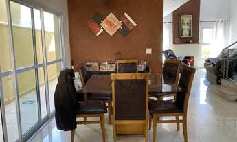 Imagem 3: Casa de condomínio para venda possui 350 metros quadrados com 3 quartos