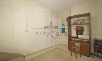 Imagem 6: Lindo Apartamento no Jardim América - 3 Dormitórios sendo 1 Suíte e 1 vaga - Reformado - 1