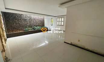 Imagem 5: Excelente casa no Joquei Club disponível a venda