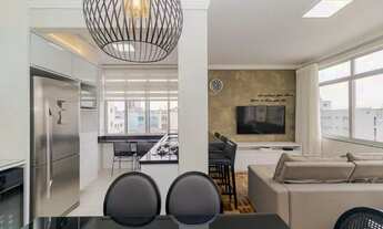 Imagem 3: Apartamento à venda, 3 quartos, reformado, sacada, 1 vaga, 110m², Centro, Curitiba/PR