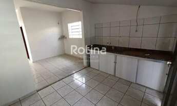 Imagem 7: Casa para aluguel, 2 quartos, 1 vaga, Martins - Uberlândia/MG