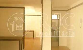 Imagem 5: Cobertura triplex para venda tem 218 metros quadrados com 3 quartos