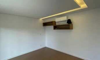 Imagem 5: Casa de condomínio sobrado para aluguel e venda possui 389 metros quadrados com 3 quartos